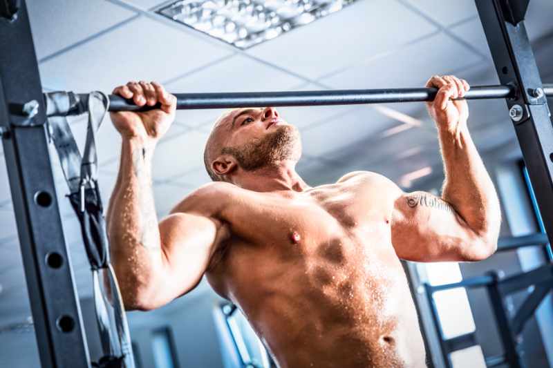 Pull-Ups vs Lat Pulldowns