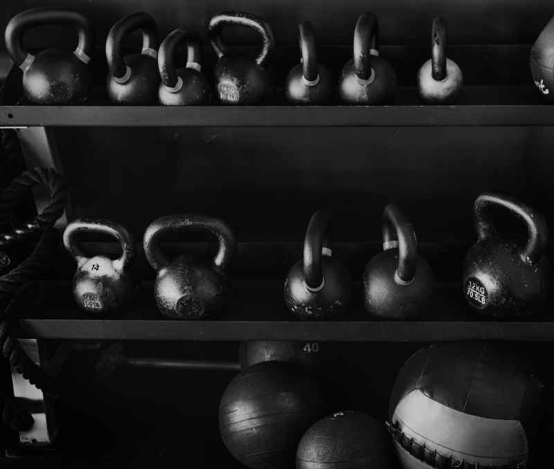 What are the benefits of kettlebell swings