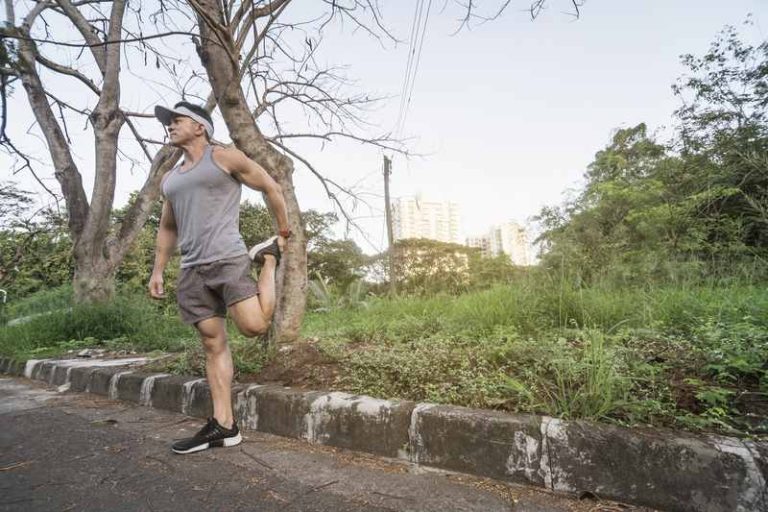 5 Best Quad Stretches for Increased Flexibility and Performance