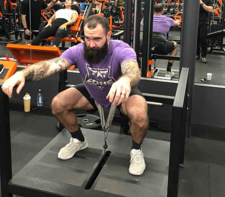 7 Belt Squat Alternatives (to Dominate Leg Day)