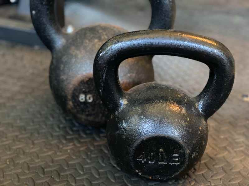 Kettlebells vs Dumbbells