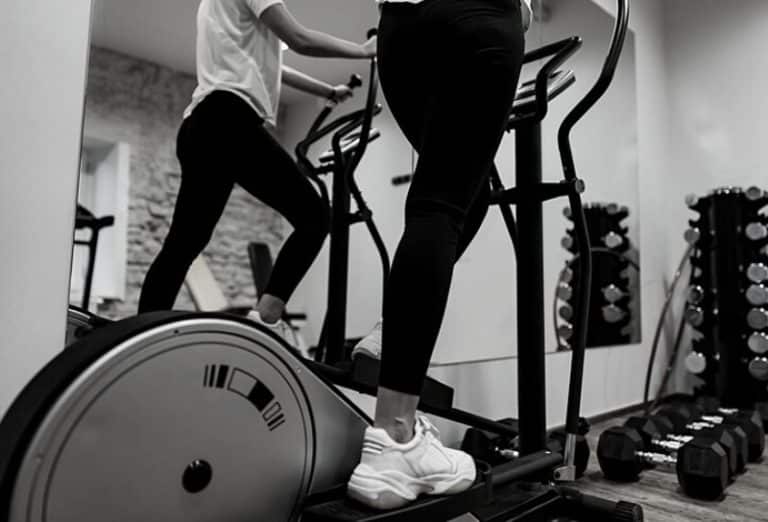 10 Health Benefits of Elliptical Trainers (Plus Two Disadvantages)