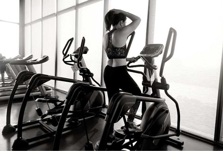 How to Use the Elliptical Machine Like a Champ (Form, Posture, and Pro