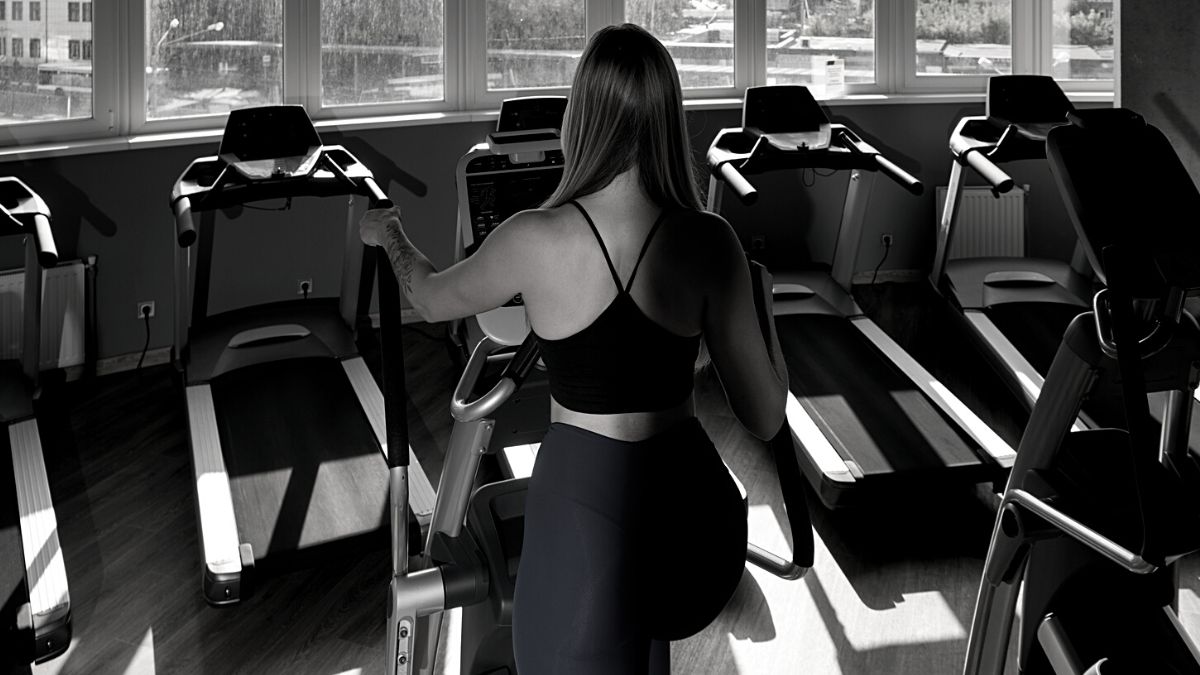Should You Use the Elliptical Backward - Benefits, Muscles Worked, and How to Use Elliptical Backward