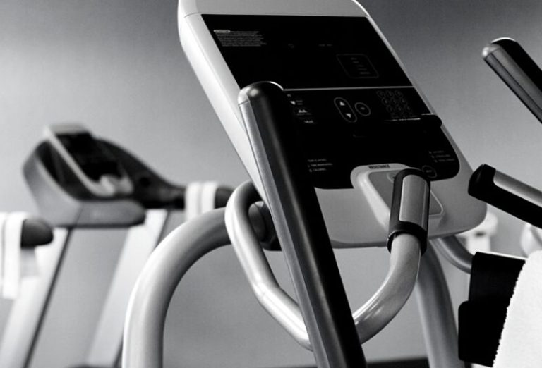 3 Beginner Elliptical Workouts (and Why Beginners Should Use the