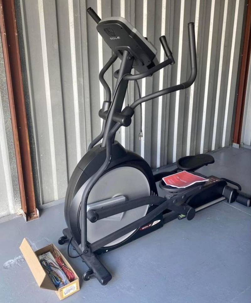 Best Ellipticals Under 800 - Sole Fitness E20 Elliptical