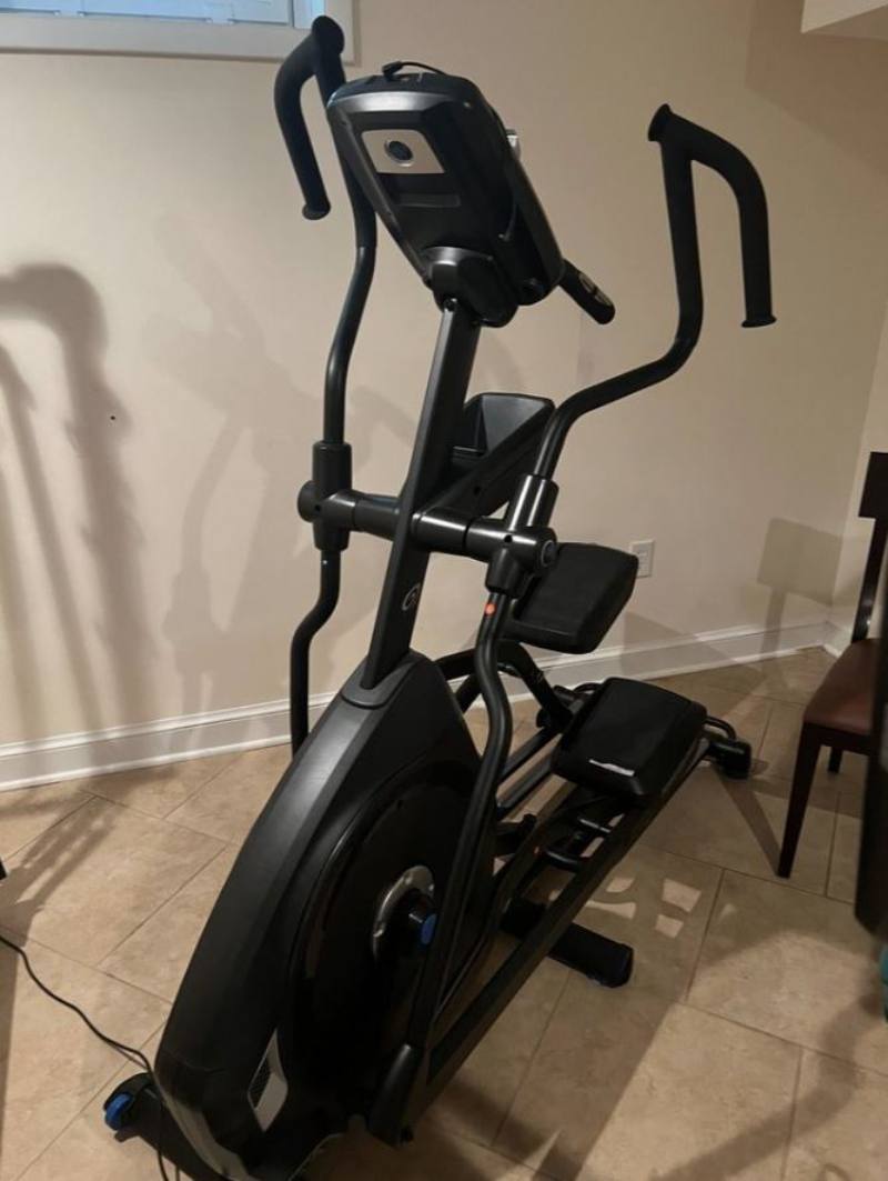 Nautilus E618 Elliptical Trainer