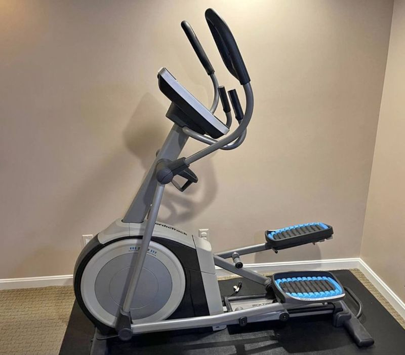 NordicTrack Commercial 9.9 Elliptical Review - Key Specs