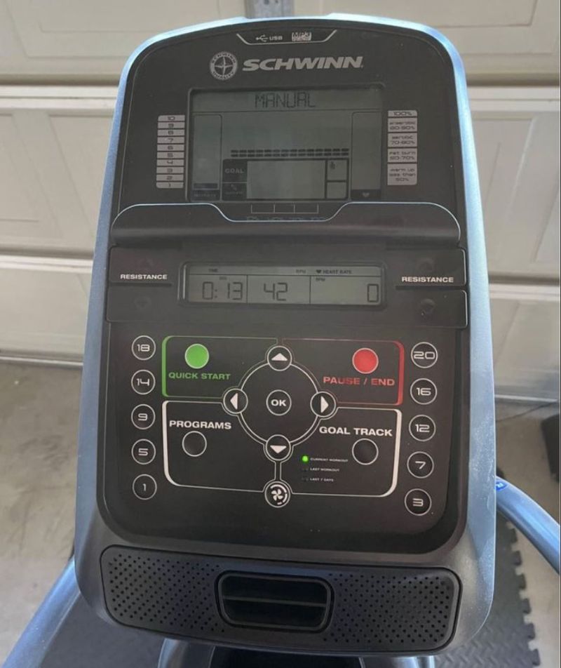 Schwinn 430 Elliptical Trainer - Console