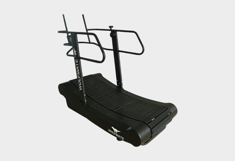 Benefits of Curved Treadmills - Ergonomic