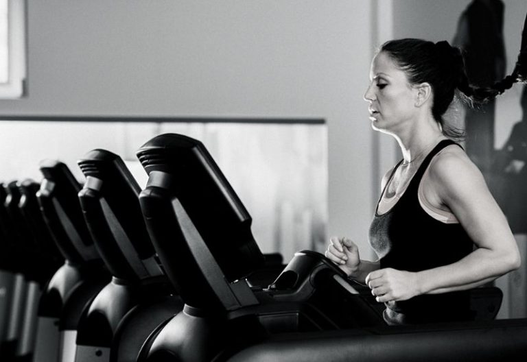 How to Build Your Glutes on the Treadmill (Plus Sample Workouts
