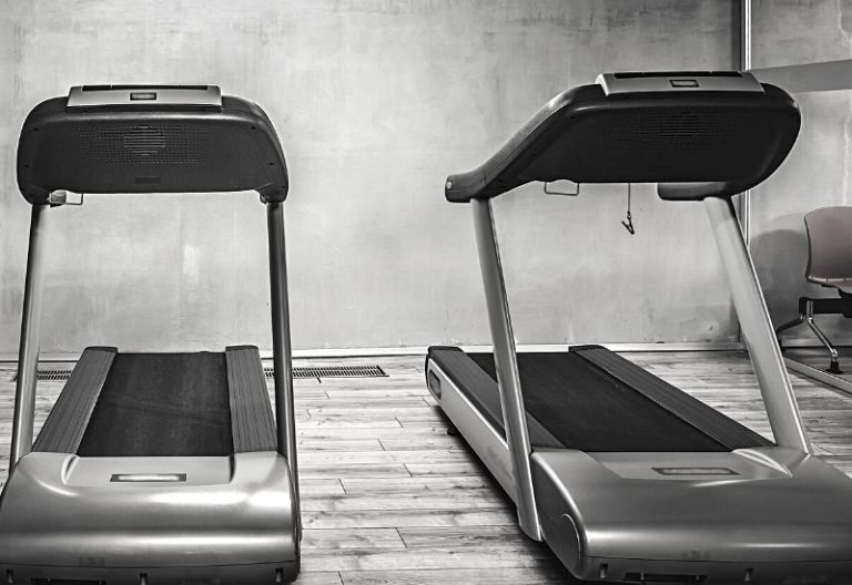 Decline Treadmill Running Benefits, Disadvantages, and How to Do It