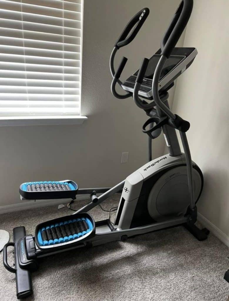 NordicTrack-14.9-Commercial-Elliptica - Elliptical Machine with Screen